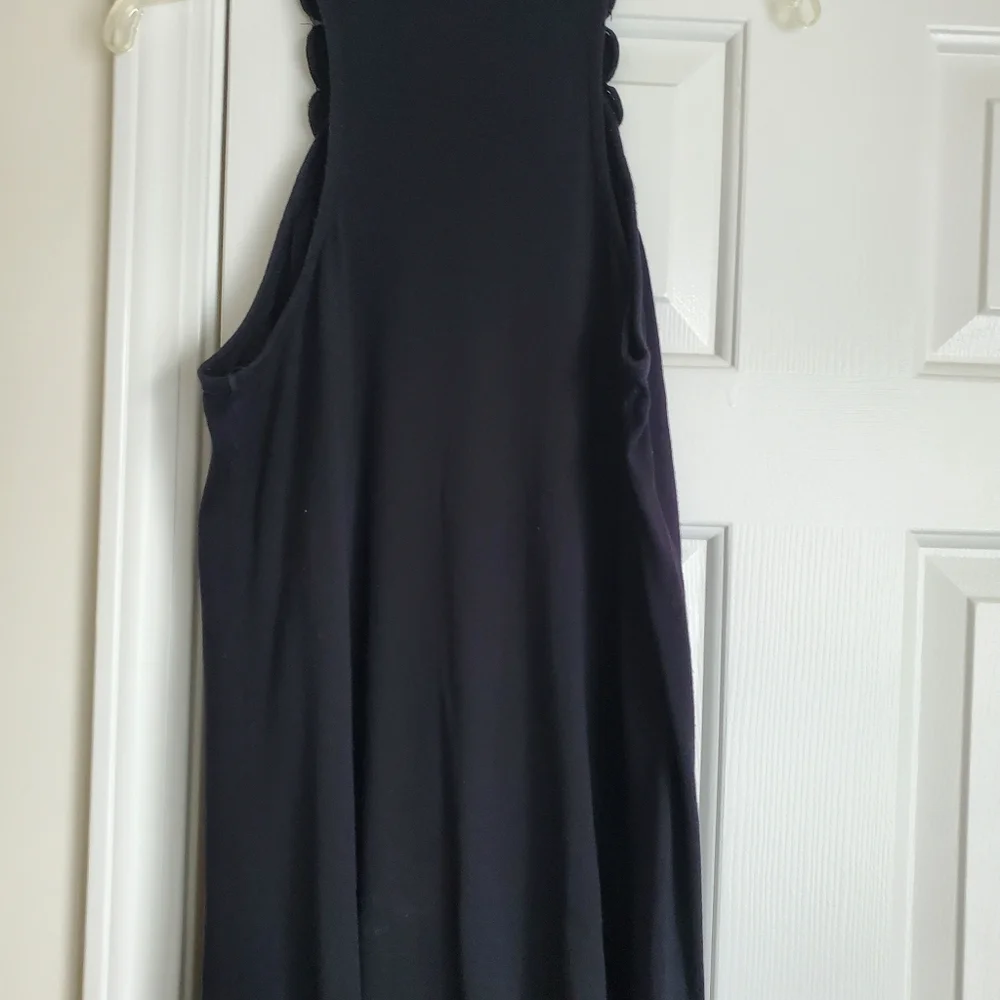 INC top 🖤 - Picture 3 of 8